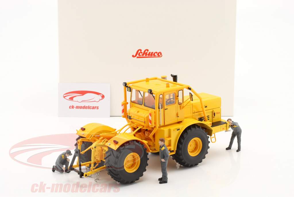Kirovets K-700 A traktor Med tegn gul 1:32 Schuco
