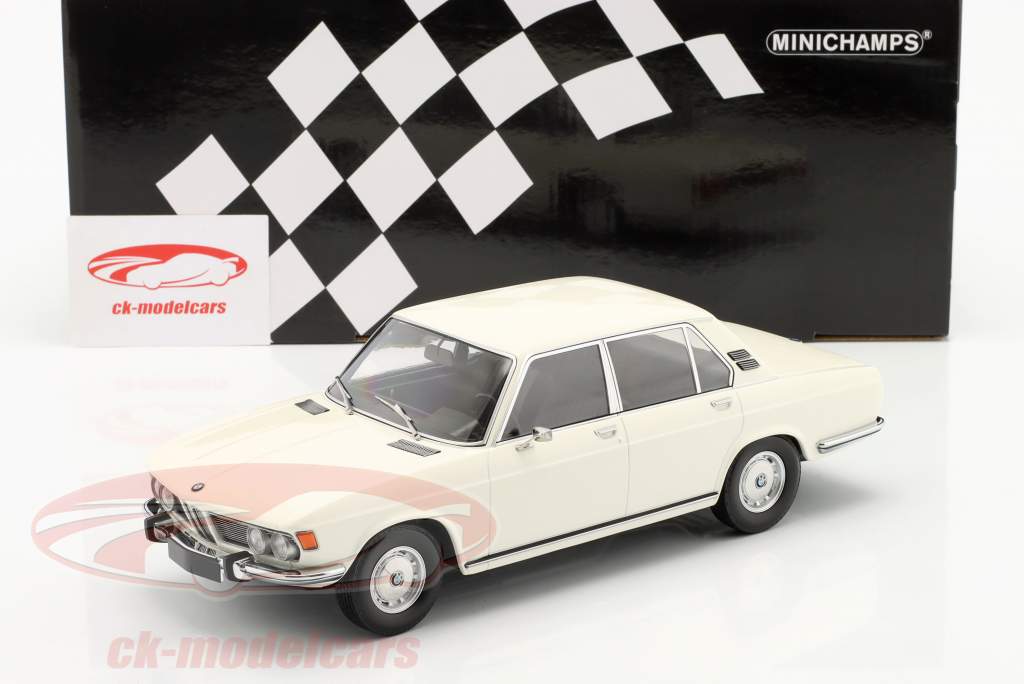 BMW 2500 (E3) year 1968 white 1:18 Minichamps