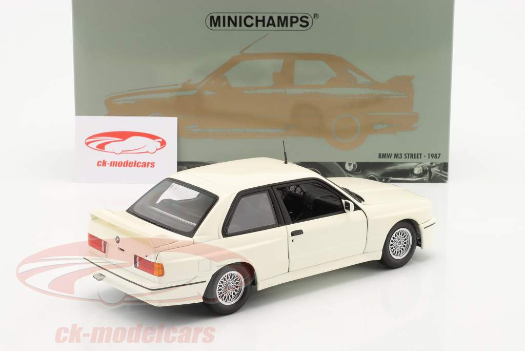BMW M3 (E30) Año de construcción 1987 Blanco 1:18 Minichamps