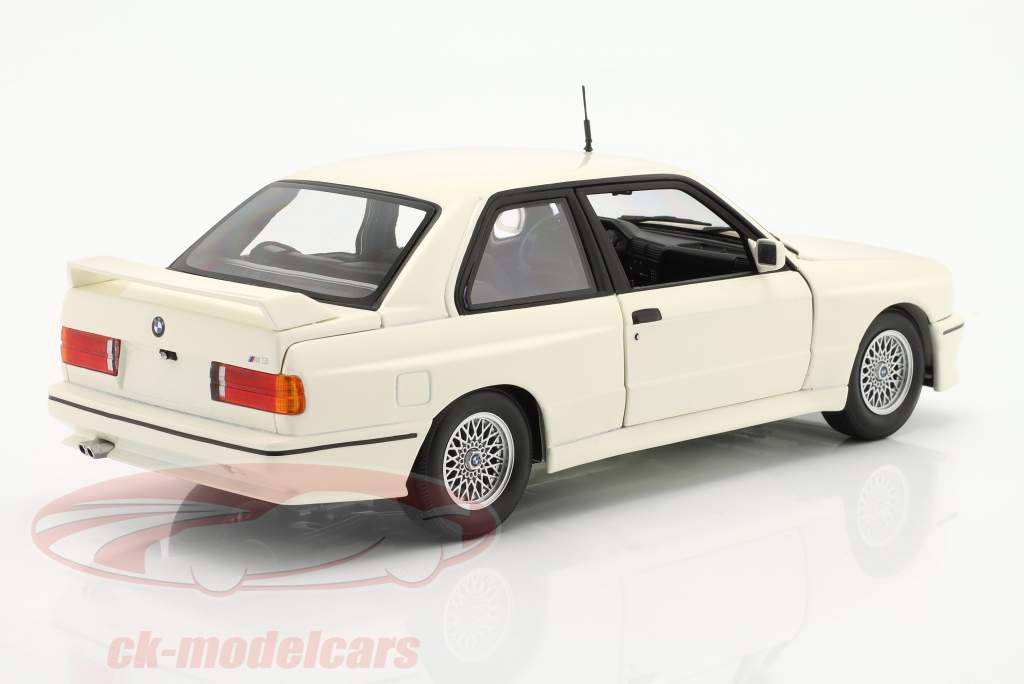 BMW M3 (E30) Anno di costruzione 1987 Bianco 1:18 Minichamps