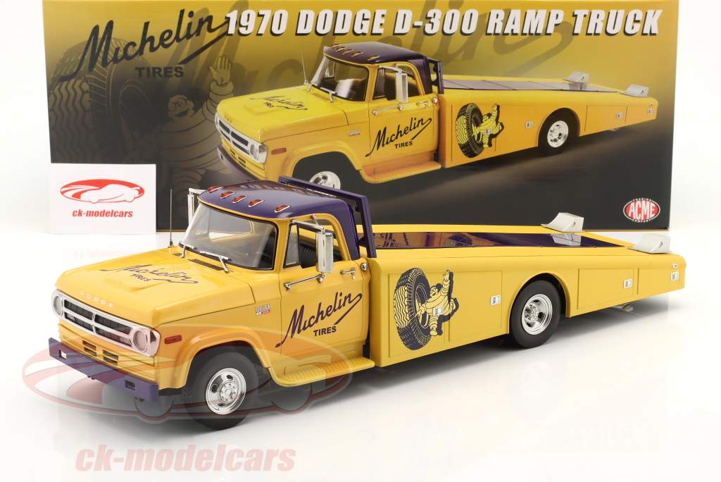 Dodge D-300 Ramp Truck Michelin 建設年 1970 黄色 1:18 GMP