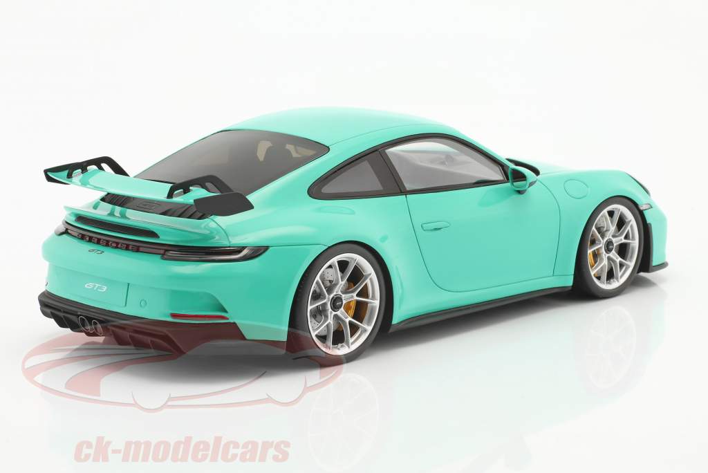 Porsche 911 (992) GT3 Año de construcción 2022 Menta verde 1:18 Spark