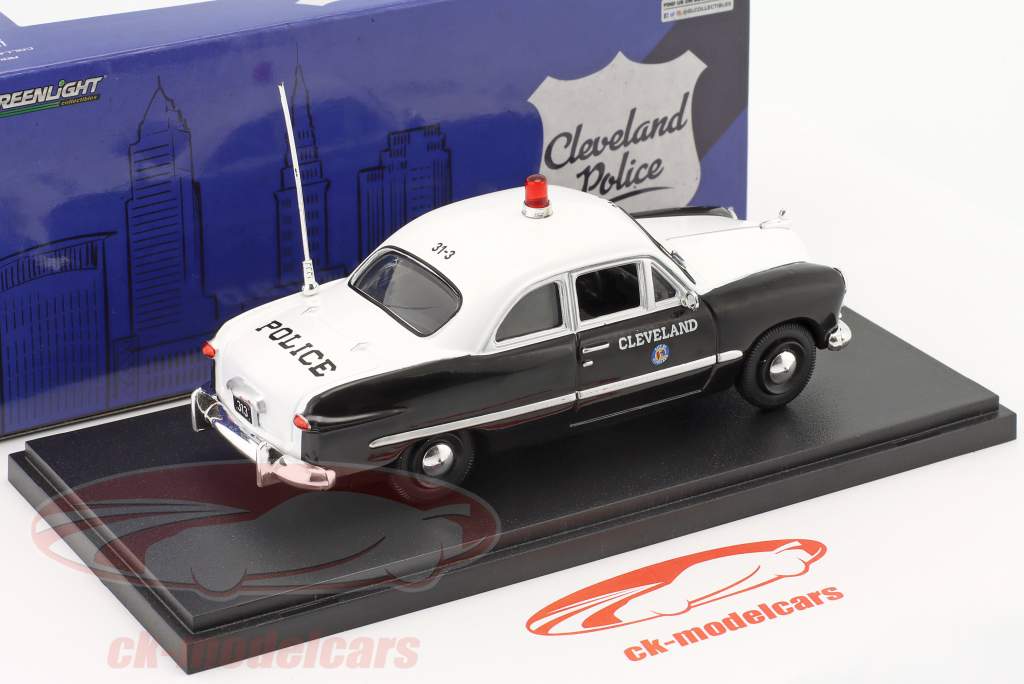 Ford Byggeår 1949 Cleveland politi sort / hvid 1:43 Greenlight