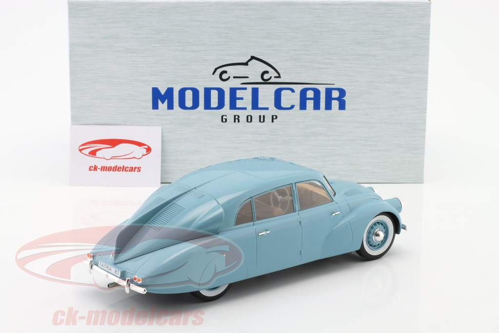 Tatra 87 Azul claro 1:18 Model Car Group