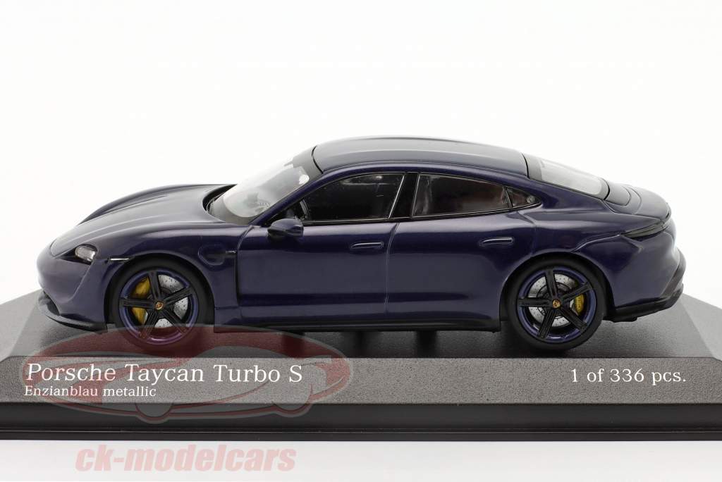 Porsche Taycan Turbo S Bouwjaar 2019 gentiaan blauw metalen 1:43 Minichamps