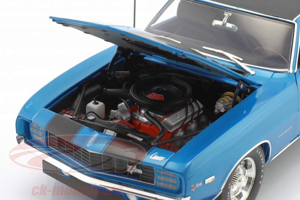 Chevrolet Camaro Z/28 tapa de vinilo Año de construcción 1969 LeMans azul / negro 1:18 GMP