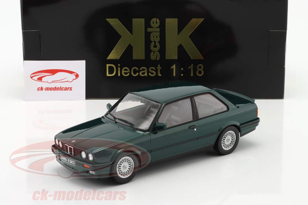 BMW 325i (E30) M pakke 1 Byggeår 1987 mørkegrøn metallisk 1:18 KK-Scale