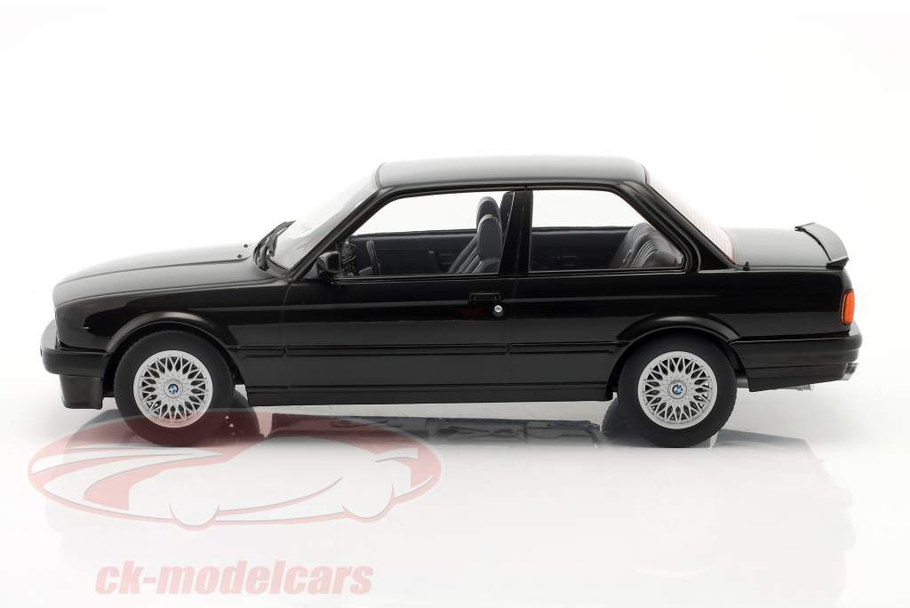 Miniature BMW 528I E39 SEDAN 1995 NOIR 1/18 KK-SCALE chez