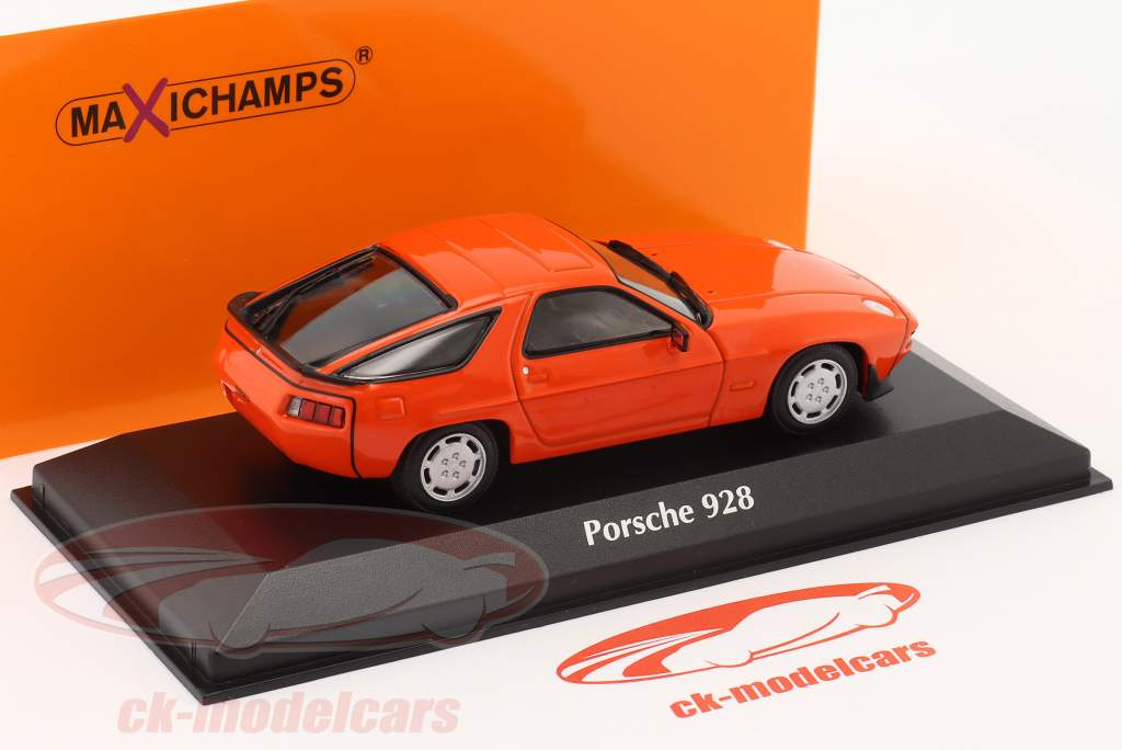 Porsche 928 S Bouwjaar 1979 oranje 1:43 Minichamps