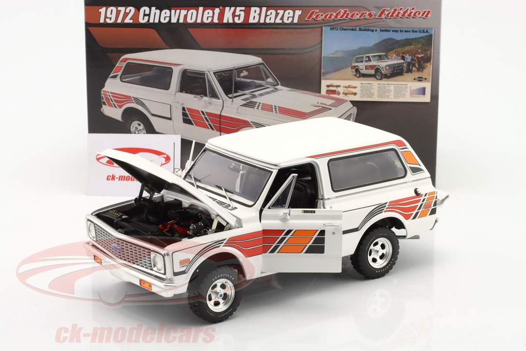Chevrolet K5 Blazer Baujahr 1972 weiß / rot 1:18 GMP