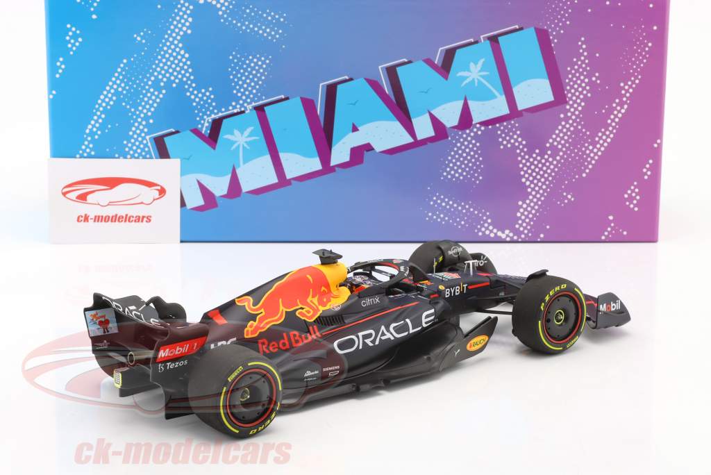 M. Verstappen Red Bull RB18 #1 gagnant Miami GP formule 1 Champion du monde 2022 1:18 Minichamps