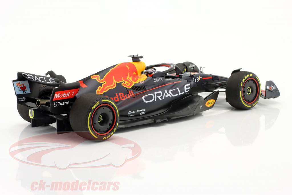 M. Verstappen Red Bull RB18 #1 ganador miami GP fórmula 1 Campeón mundial 2022 1:18 Minichamps