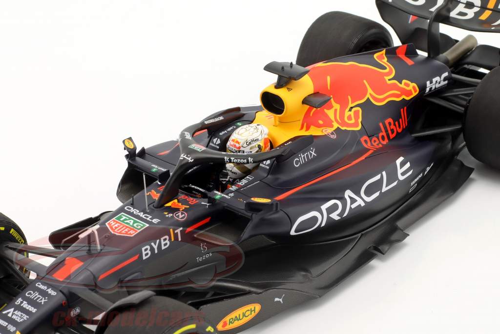 M. Verstappen Red Bull RB18 #1 Winner Saudi Arabia formula 1 World Champion 2022 1:18 Minichamps