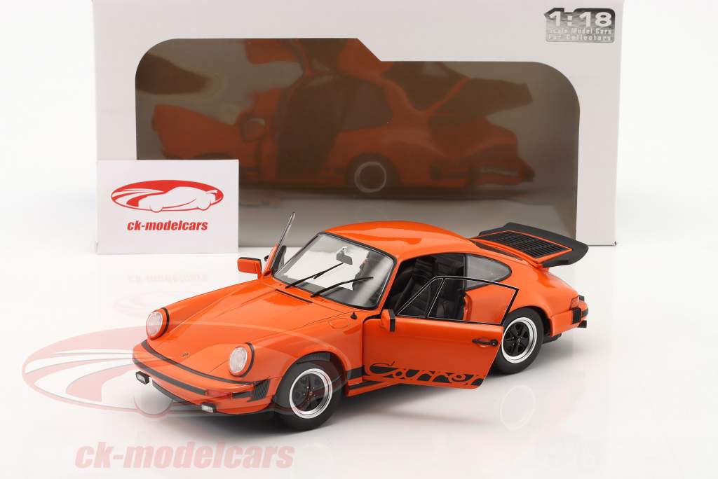 Porsche 911 Carrera 3.2 Bouwjaar 1984 oranje 1:18 Solido