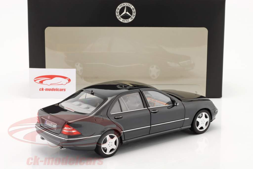 Mercedes-Benz AMG S 55 (V220) Bouwjaar 1999-2002 tectisch grijs 1:18 Norev