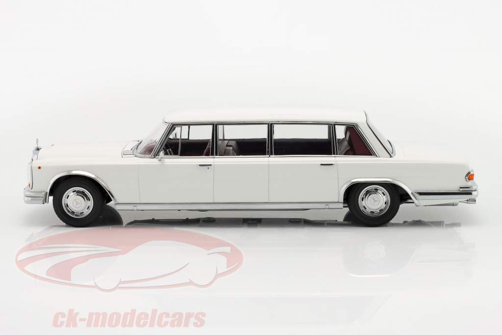 Mercedes-Benz 600 Pullman LWB (W100) 建設年 1964 白 1:18 KK-Scale