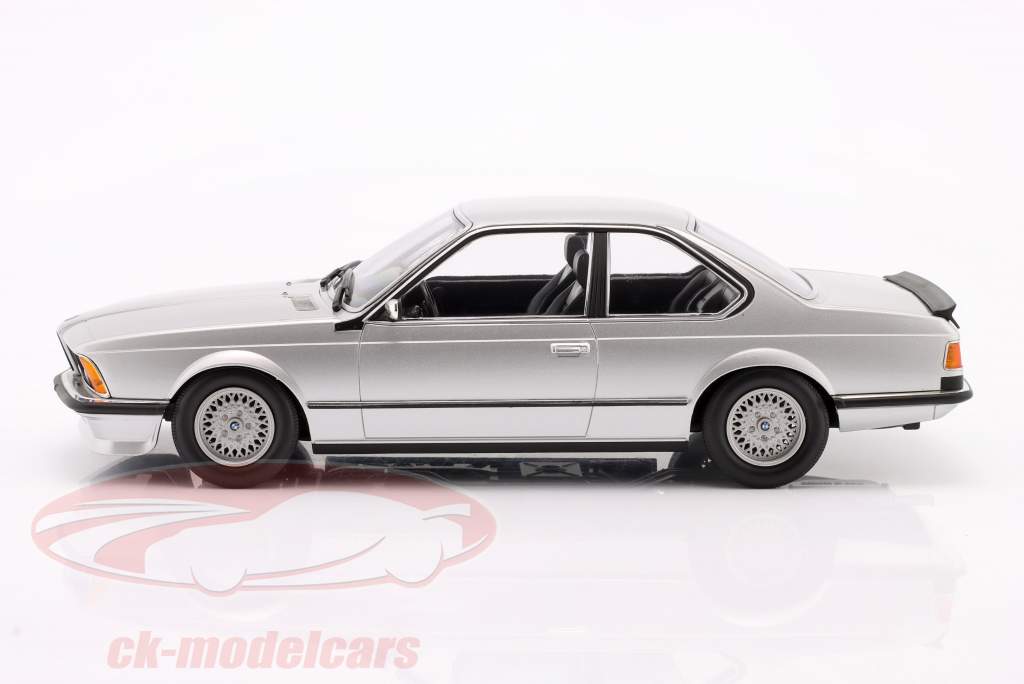 BMW 635 CSi Anno di costruzione 1982 argento metallico 1:18 Minichamps