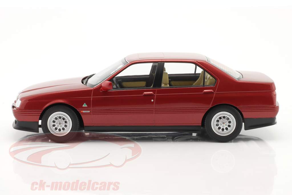 Alfa Romeo 164 Q4 Année de construction 1994 proteo rouge métallique 1:18 Triple9