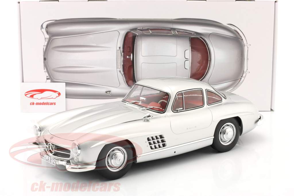 Mercedes-Benz 300 SL (W198) Anno di costruzione 1954 argento 1:12 Norev