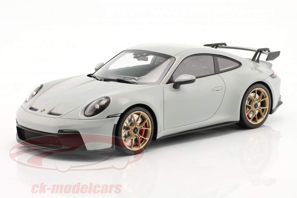 Porsche 911 (992) GT3 2021 kridt / gylden fælge 1:18 Minichamps