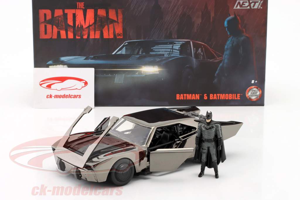 Batimóvil Película The Batman (2022) cromo / negro con cifra 1:24 Jada Toys