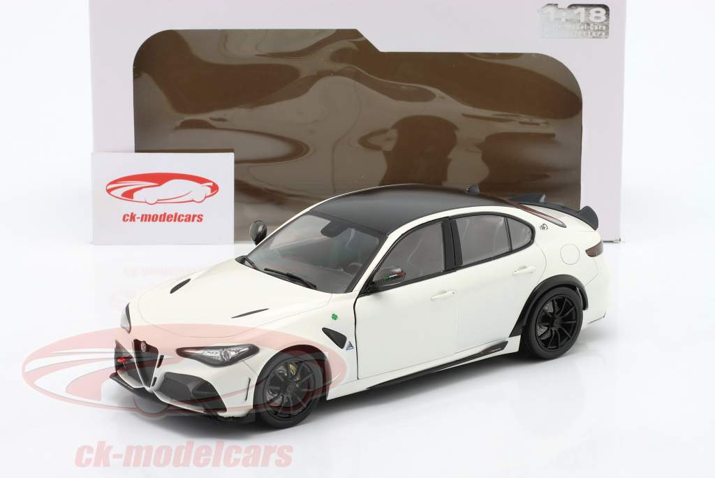 Alfa Romeo Giulia GTA Année de construction 2022 trofeo blanc 1:18 Solido