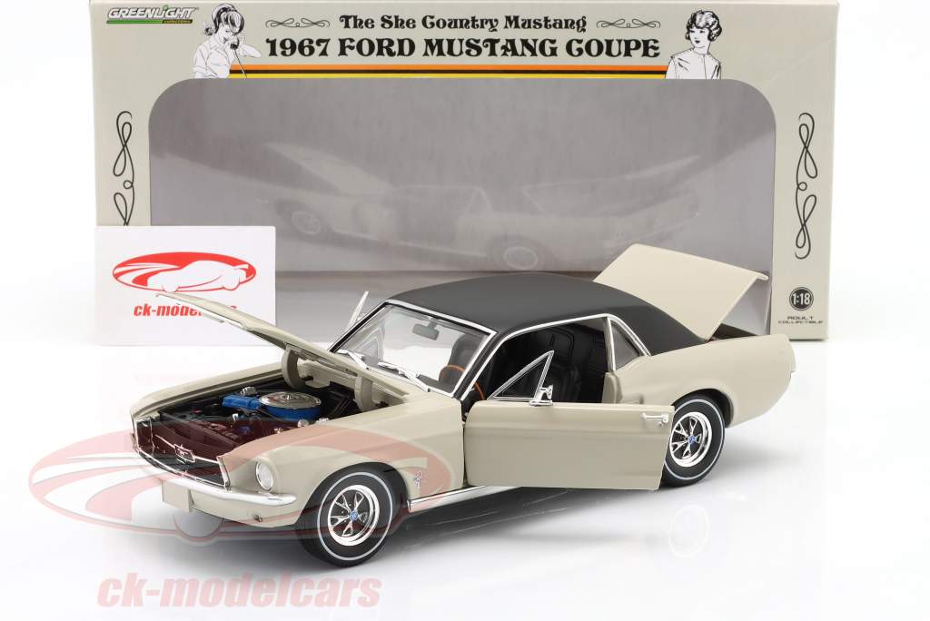Ford Mustang Coupe She Country Special 1967 gris claro / negro 1:18 Greenlight