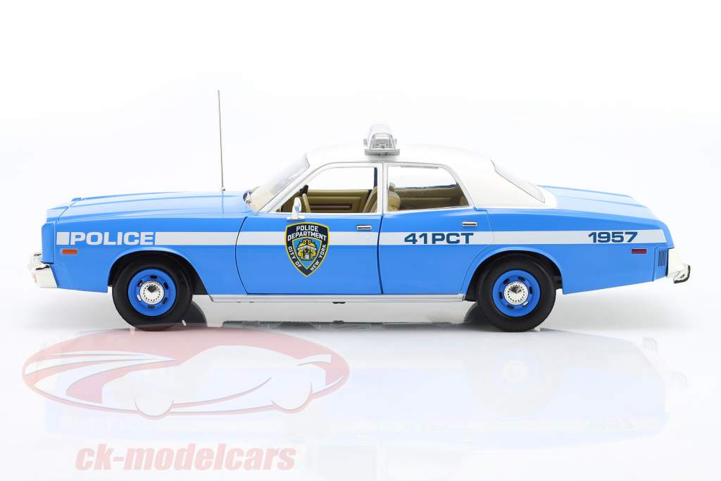 Dodge Monaco NYPD 1978 青 / 白 1:18 Greenlight