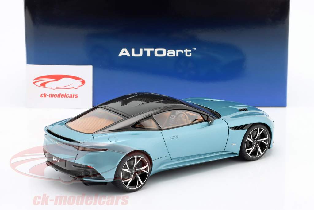 Aston Martin DBS Superleggera Byggeår 2019 Caribien blå 1:18 AutoArt