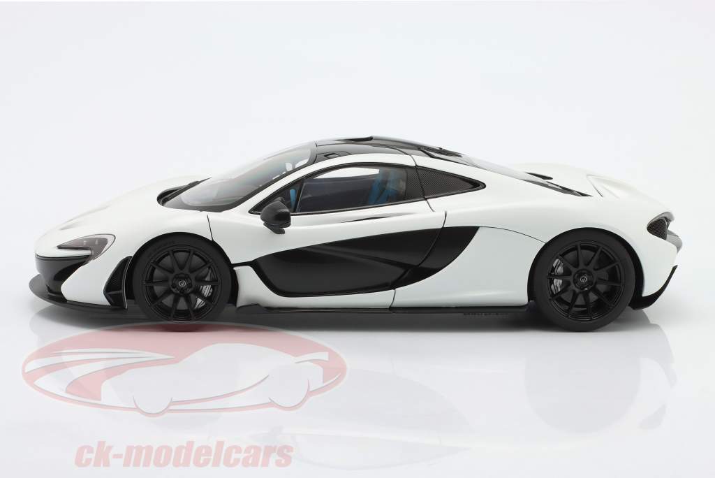 McLaren P1 Byggeår 2013 Alaska diamant hvid 1:18 AutoArt
