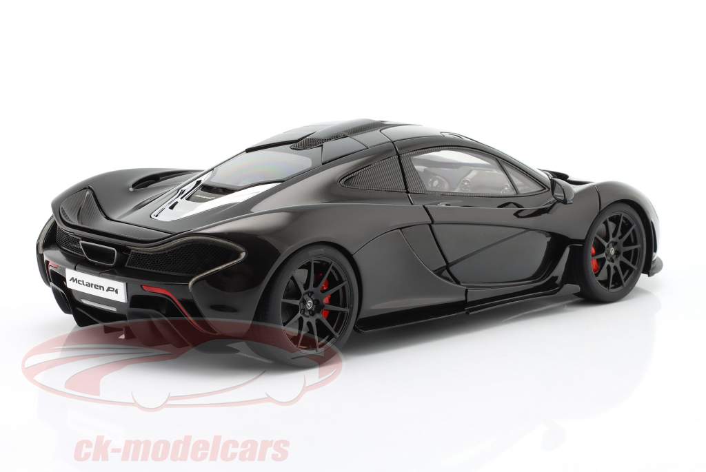McLaren P1 Byggeår 2013 brand sort 1:18 AutoArt