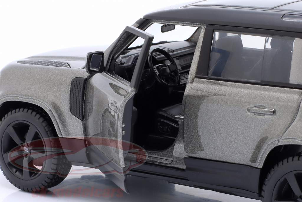 Land Rover Defender 110 Byggeår 2022 sølvgrå metallisk 1:24 Bburago