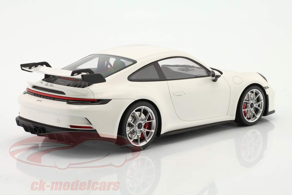 Porsche 911 (992) GT3 2021 blanco / plata llantas 1:18 Minichamps