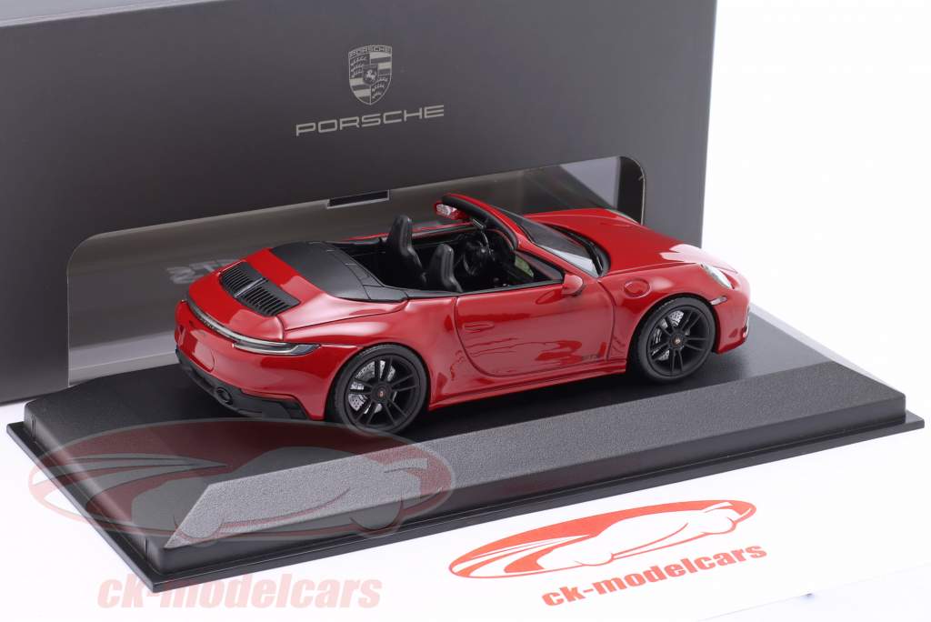 Porsche 911 (992) Carrera GTS Cabriolet anno 2022 rosso carminio 1:43