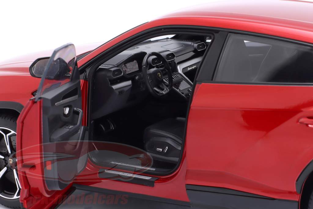 Lamborghini Urus Anno di costruzione 2018 rosso perla 1:18 AUTOart
