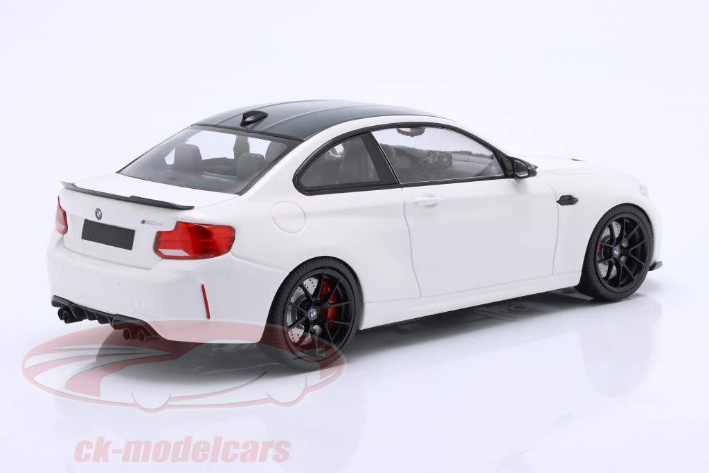 BMW M2 CS (F87) Год постройки 2020 белый / черный автомобильные диски 1:18 Minichamps
