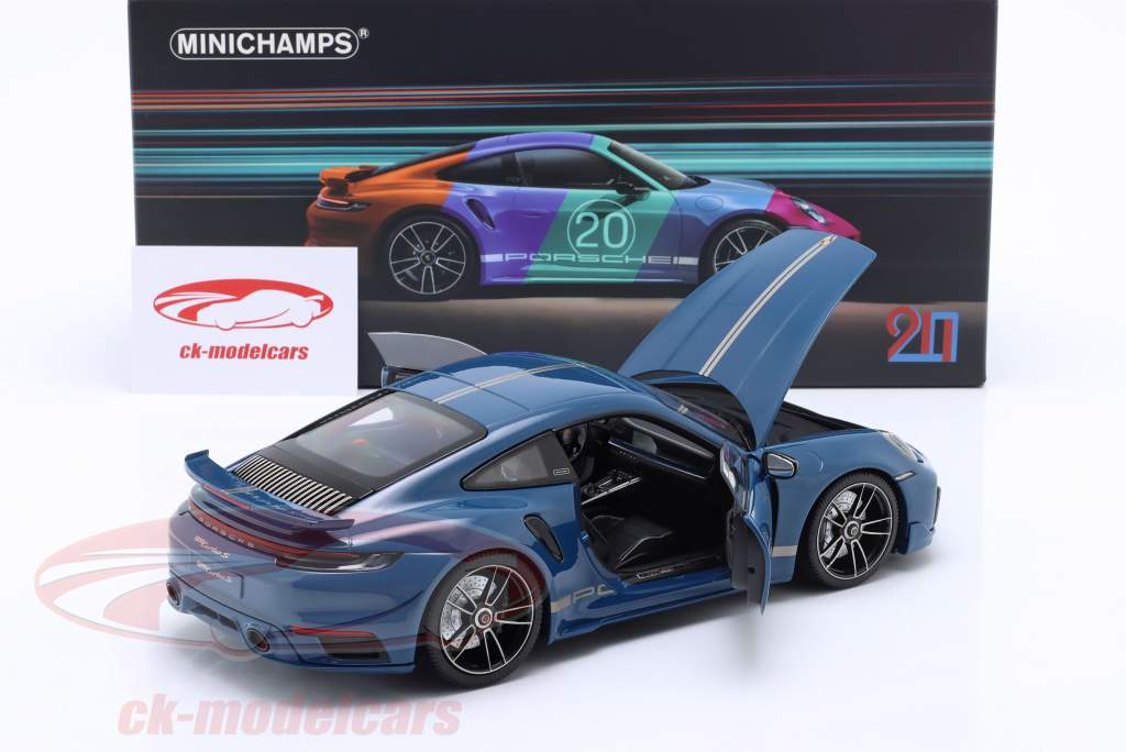 Porsche 911 (992) Turbo S Sport Design Año de construcción 2021 Oslo azul 1:18 Minichamps