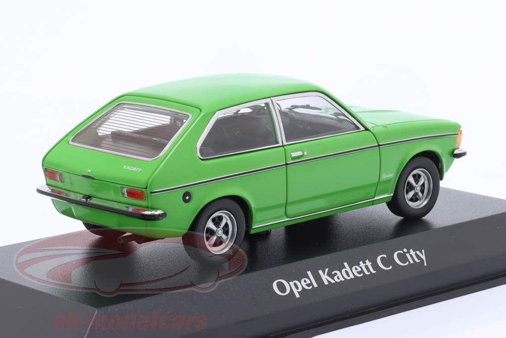 Opel Kadett C City Год постройки 1978 зеленый 1:43 Minichamps