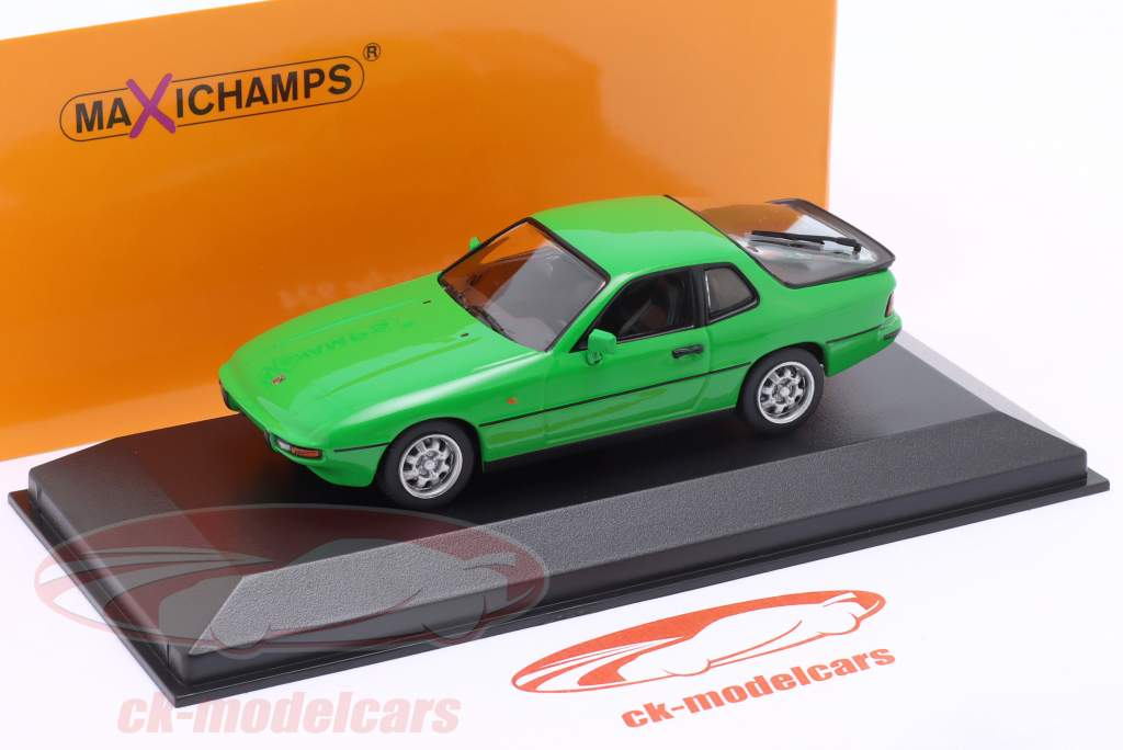 Porsche 924 Byggeår 1976 grøn 1:43 Minichamps
