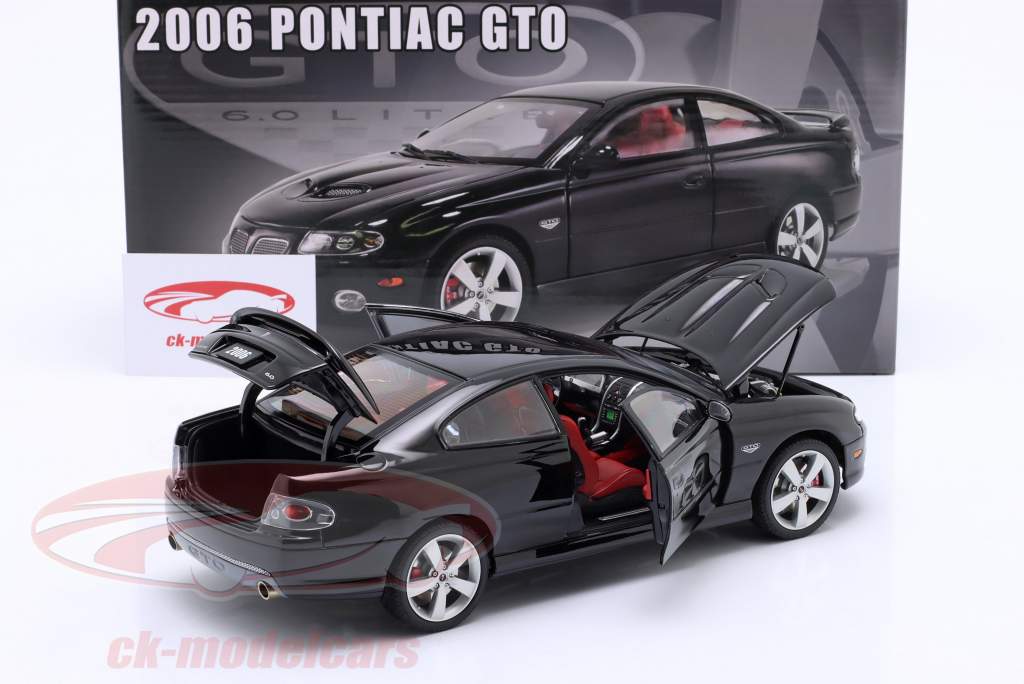 Pontiac GTO Byggeår 2006 sort 1:18 GMP