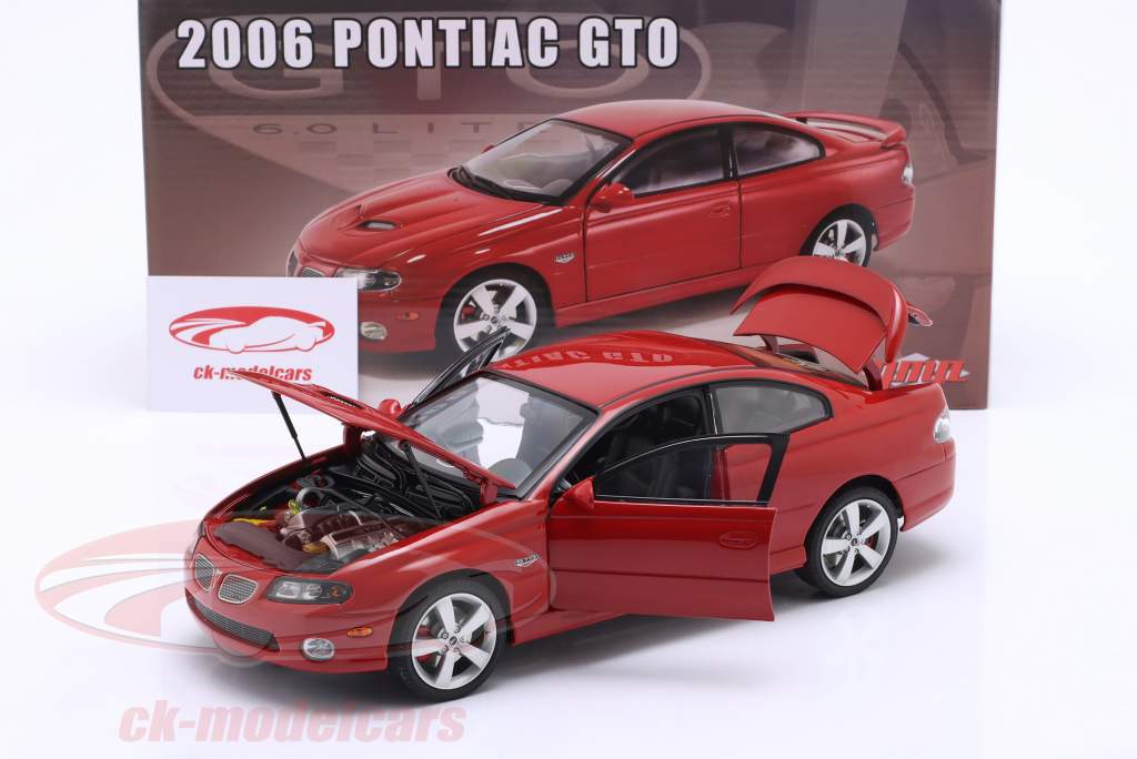 Pontiac GTO Byggeår 2006 rød 1:18 GMP