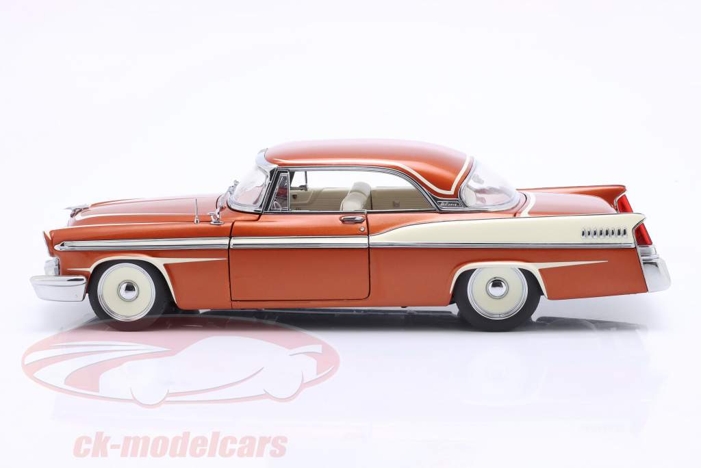 Chrysler New Yorker St. Regis Southern Kings Customs 1956 kupferrot 1:18 GMP