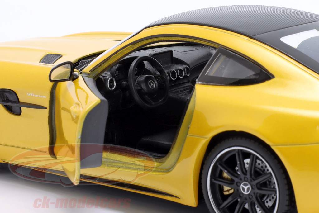 Mercedes-Benz AMG GT-R year 2017 yellow 1:24 Welly