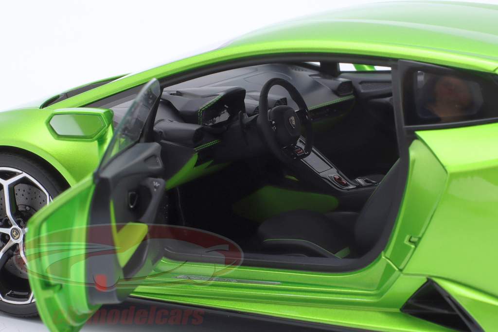 Lamborghini Huracan Evo Baujahr 2019 grün 1:18 AUTOart