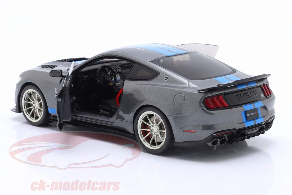 Shelby Mustang GT500 KR Byggeår 2022 sølvgrå metallisk / blå 1:18 Solido