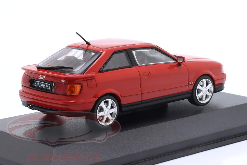 Audi S2 Coupe Bouwjaar 1992 rood 1:43 Solido