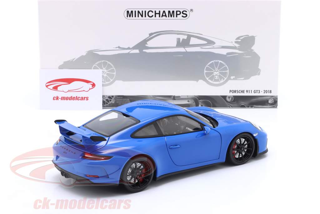 Porsche 911 (991 II) GT3 Год постройки 2018 синий 1:18 Minichamps