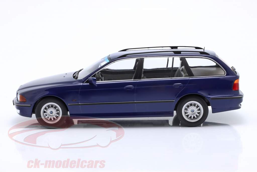 BMW 530d (E39) Touring Baujahr 1997 blau metallic 1:18 KK-Scale