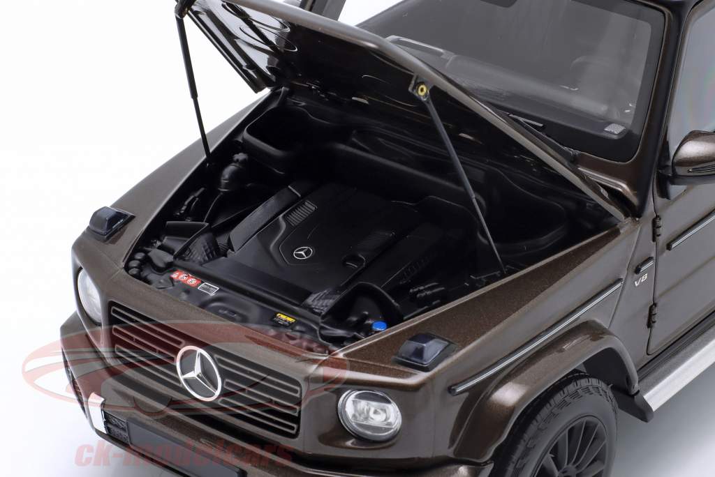 Mercedes-Benz vagão G G500 (W463) ano de construção 2020 marrom metálico 1:18 Minichamps