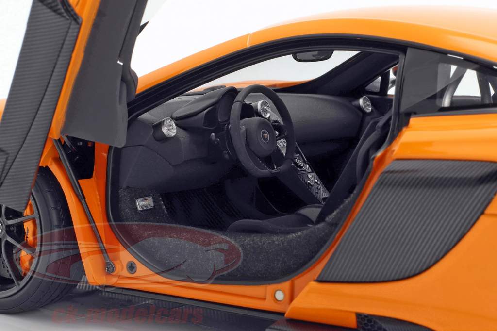 McLaren 675 LT Baujahr 2016 McLaren orange 1:18 AUTOart